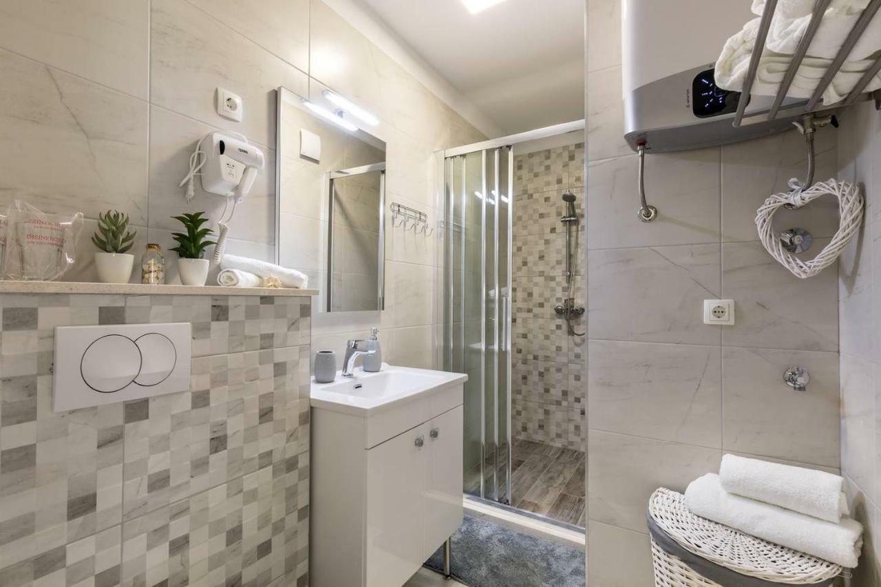Apartments Cezar Split Extérieur photo
